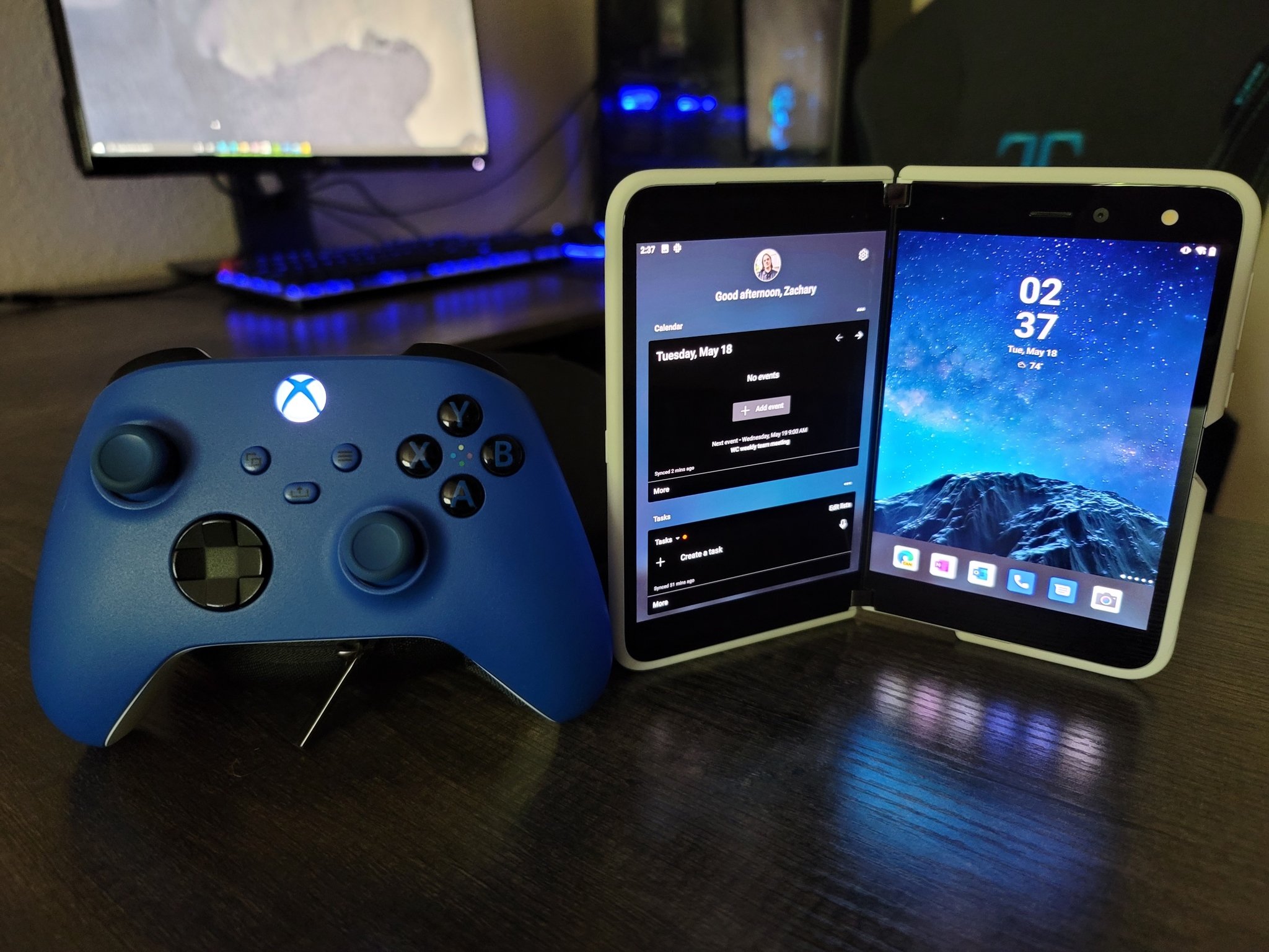 surface-duo-xbox-cloud-gaming-editorial-live-01.jpg